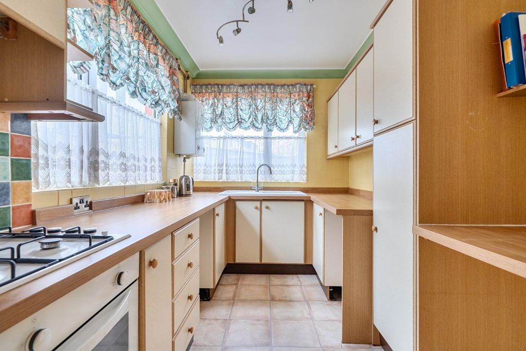 Property photo 2 of 16 1424954-18-69Aee725Db125.Jpg
