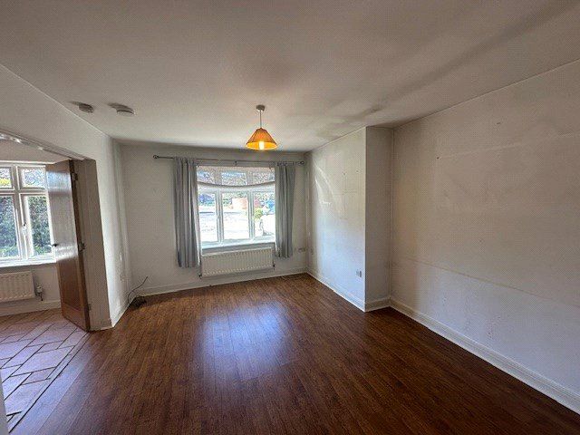 2 bed flat for saleThe Ladle, Middlesbrough, North Yorkshire TS4 photo 4