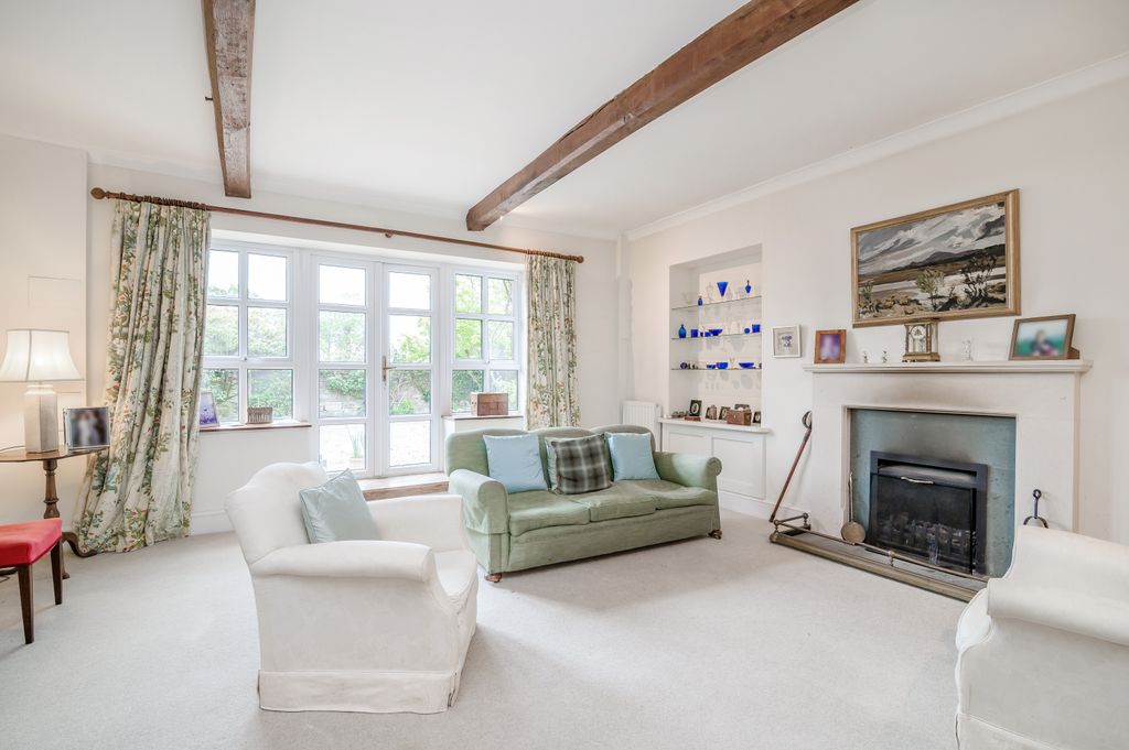 Property photo 2 of 31 8690721-Interior18