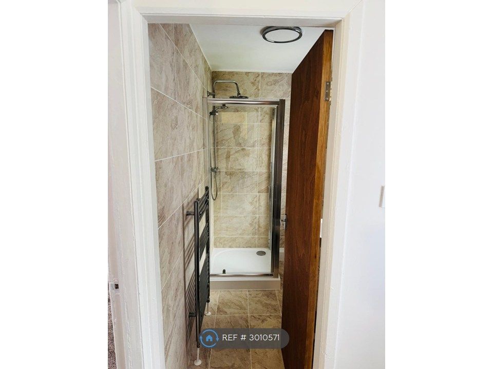 Property photo 3 of 31