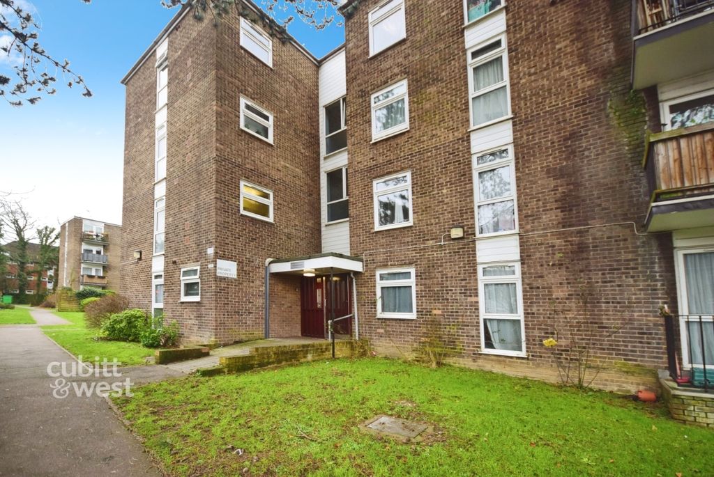 Property photo 1 of 8 1