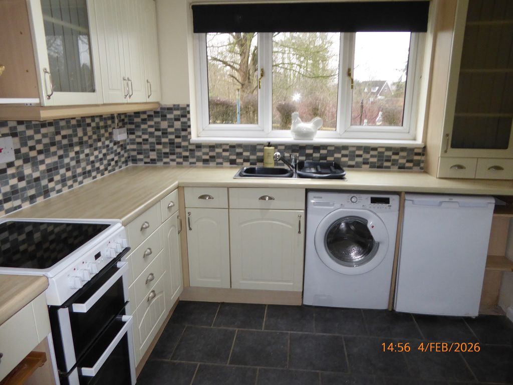 Property photo 1 of 9 Kitchen