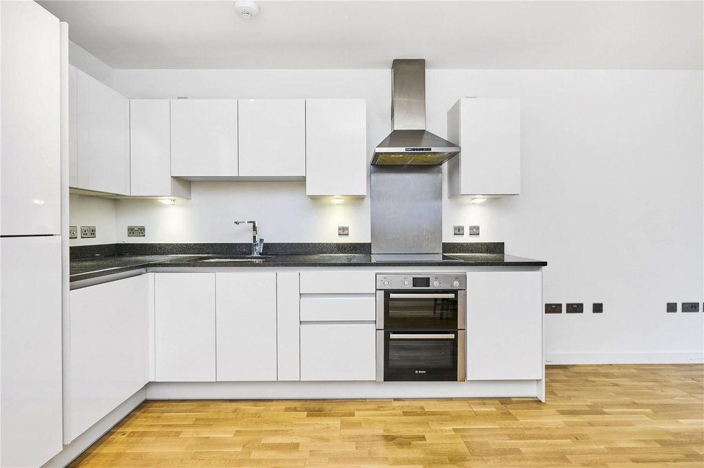 Property photo 3 of 7 Picture No. 18