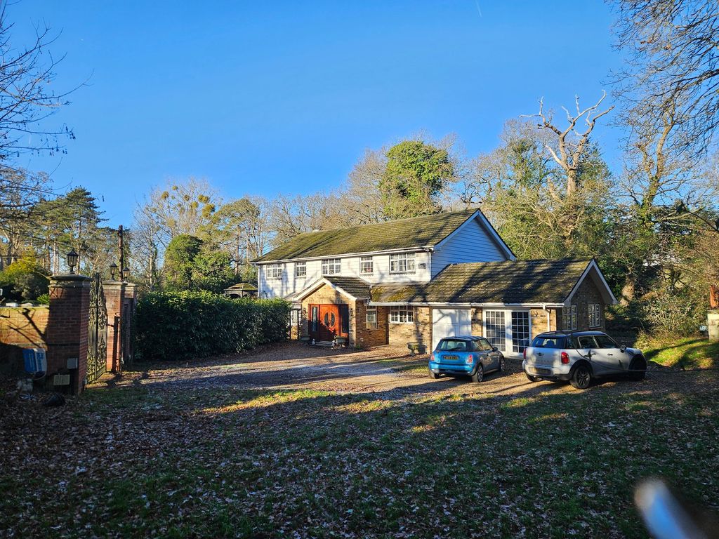 Property photo 1 of 4