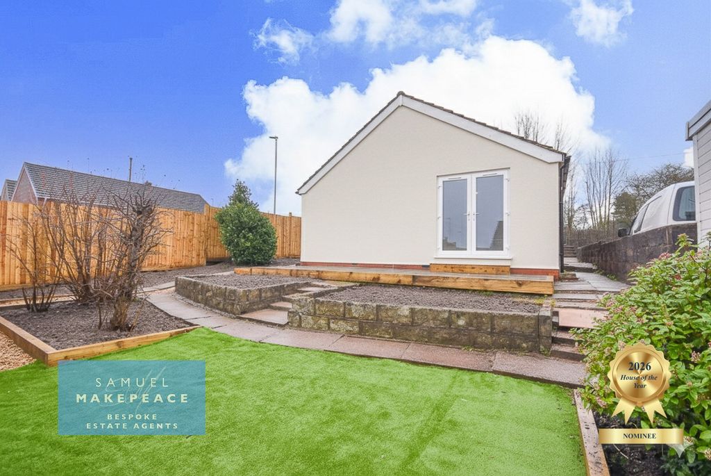 Property photo 1 of 25 Fully Renovated Two/Three Bedroom Detached Bungalow