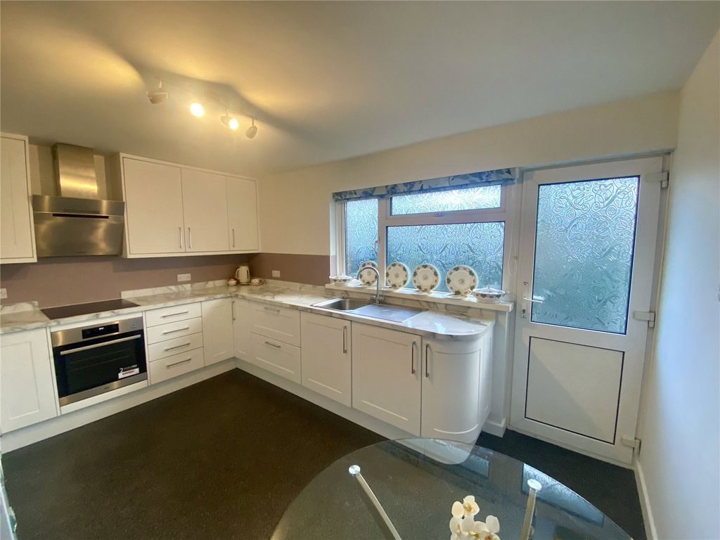 Property photo 3 of 16 Picture No. 01