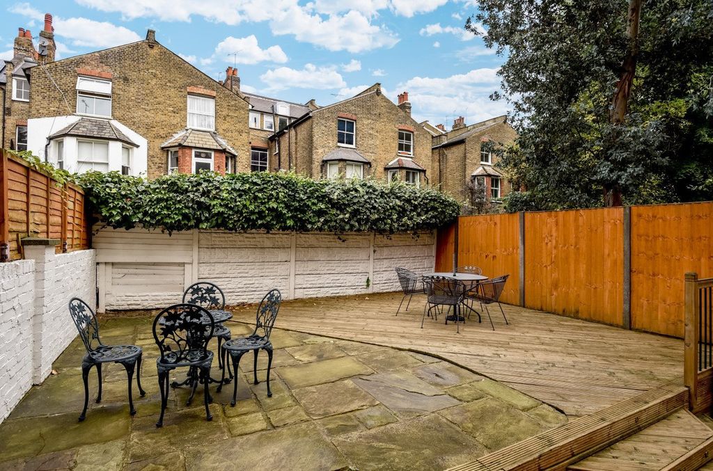 Property photo 2 of 8 Picture No. 05