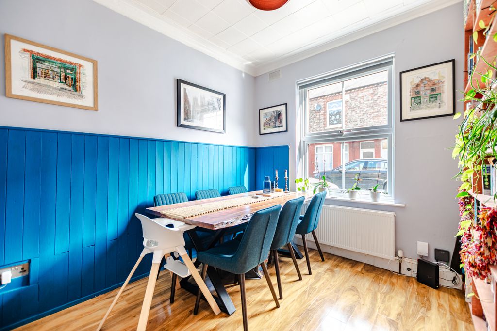 Property photo 2 of 22 Diningroom1