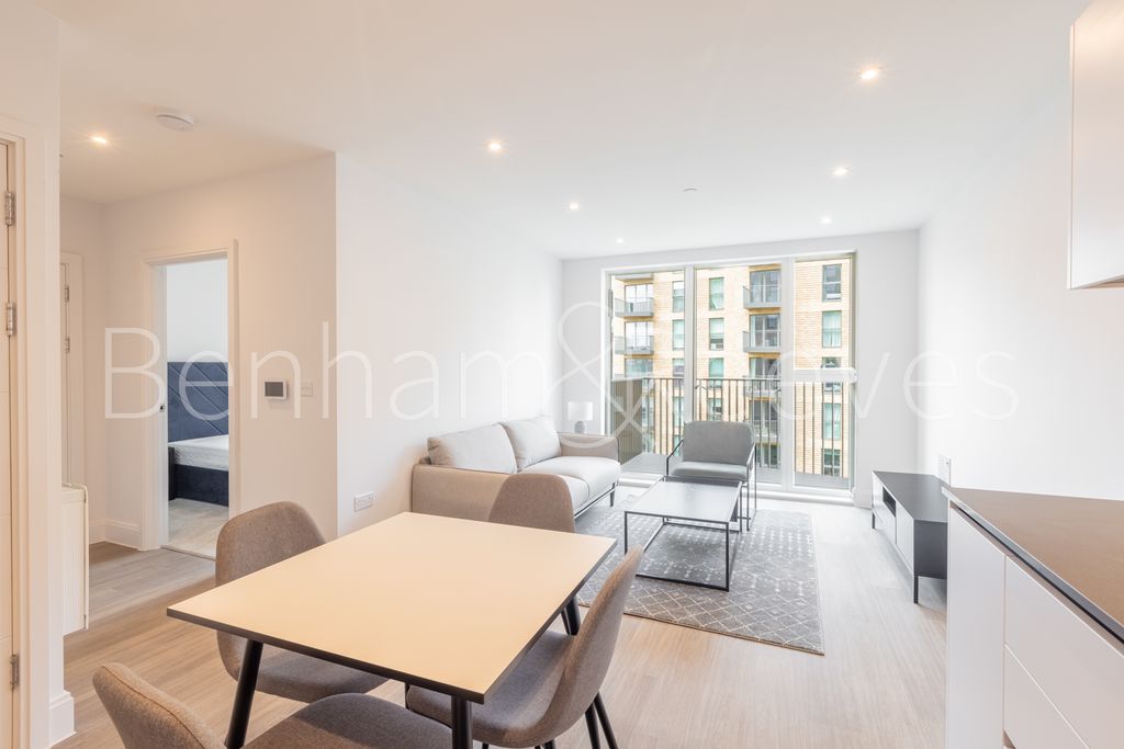 Property photo 3 of 18