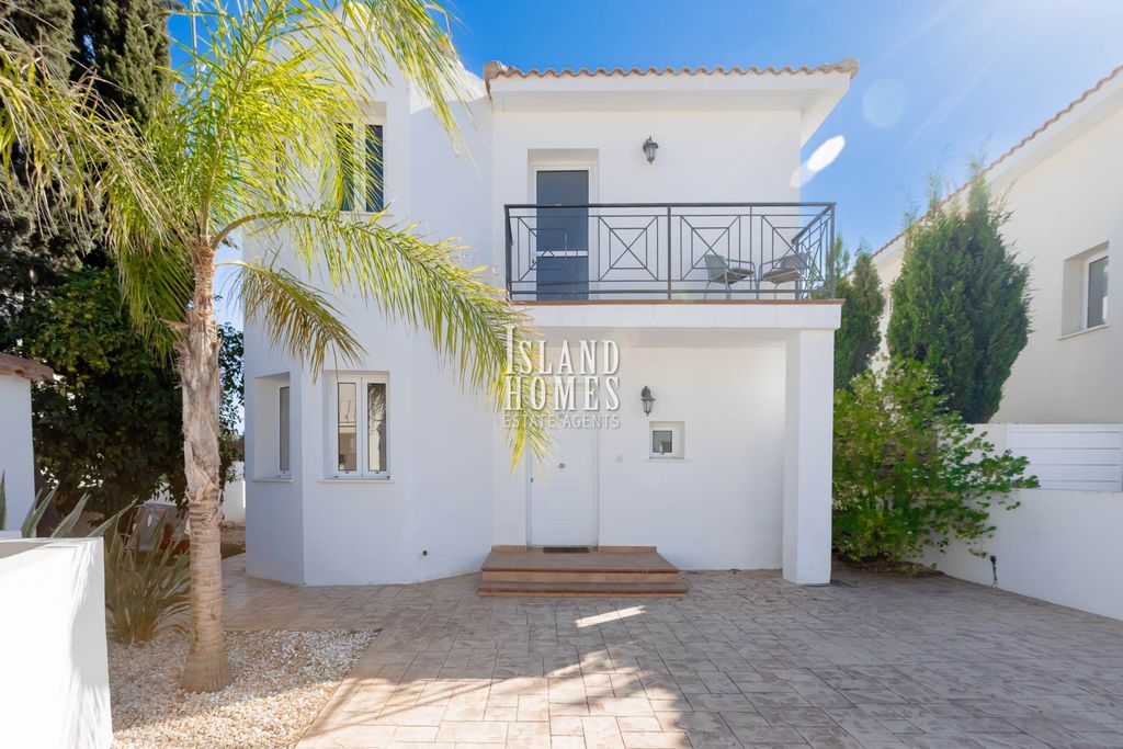 Property photo 3 of 34