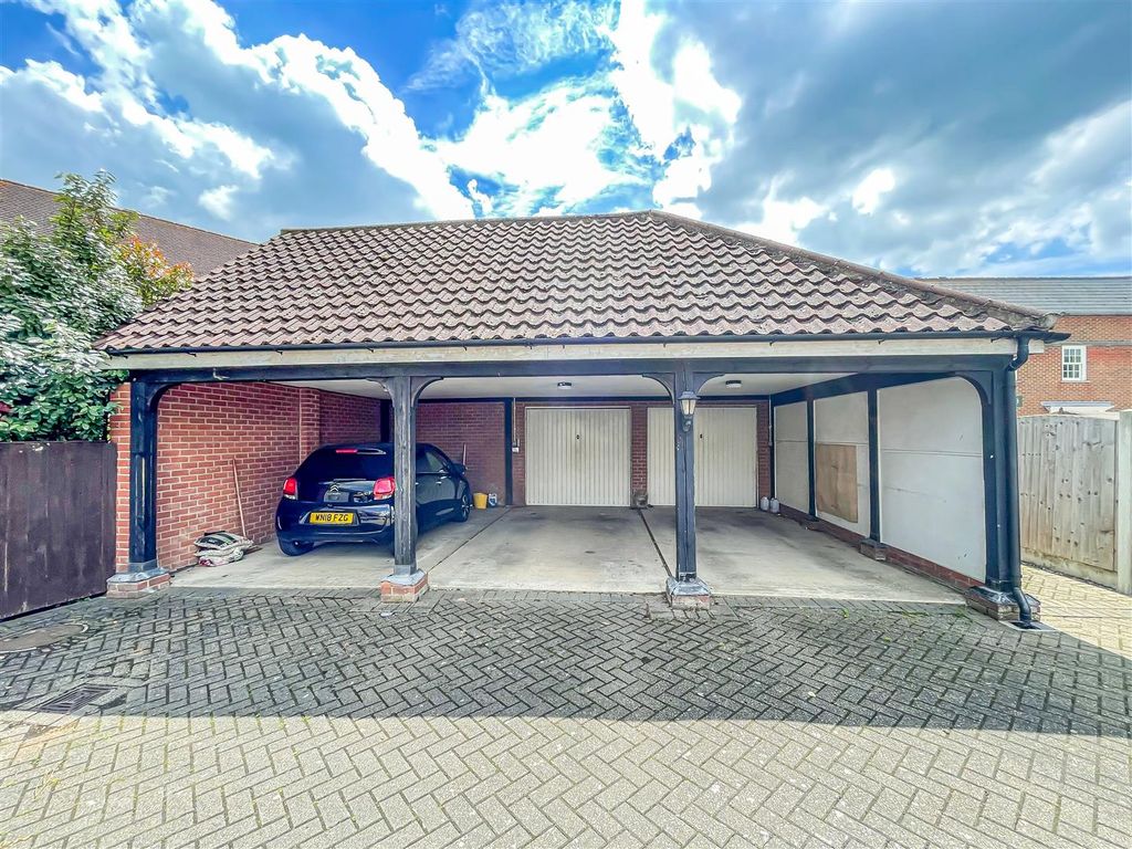 Property photo 3 of 36
