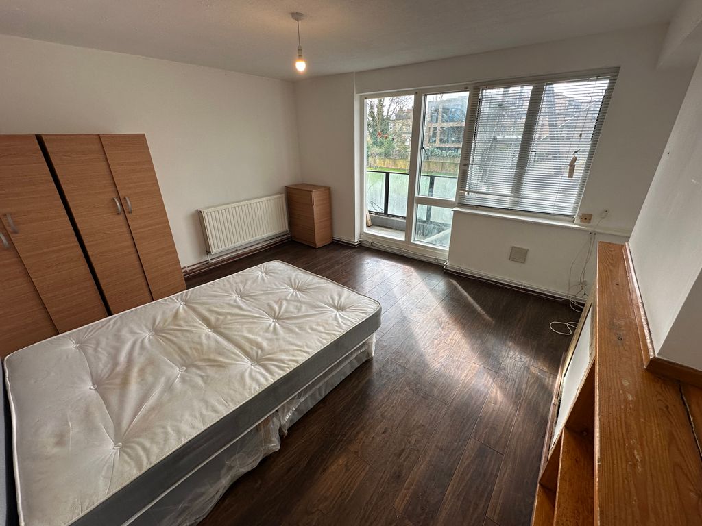 Property photo 1 of 15 Room A  + Balcony