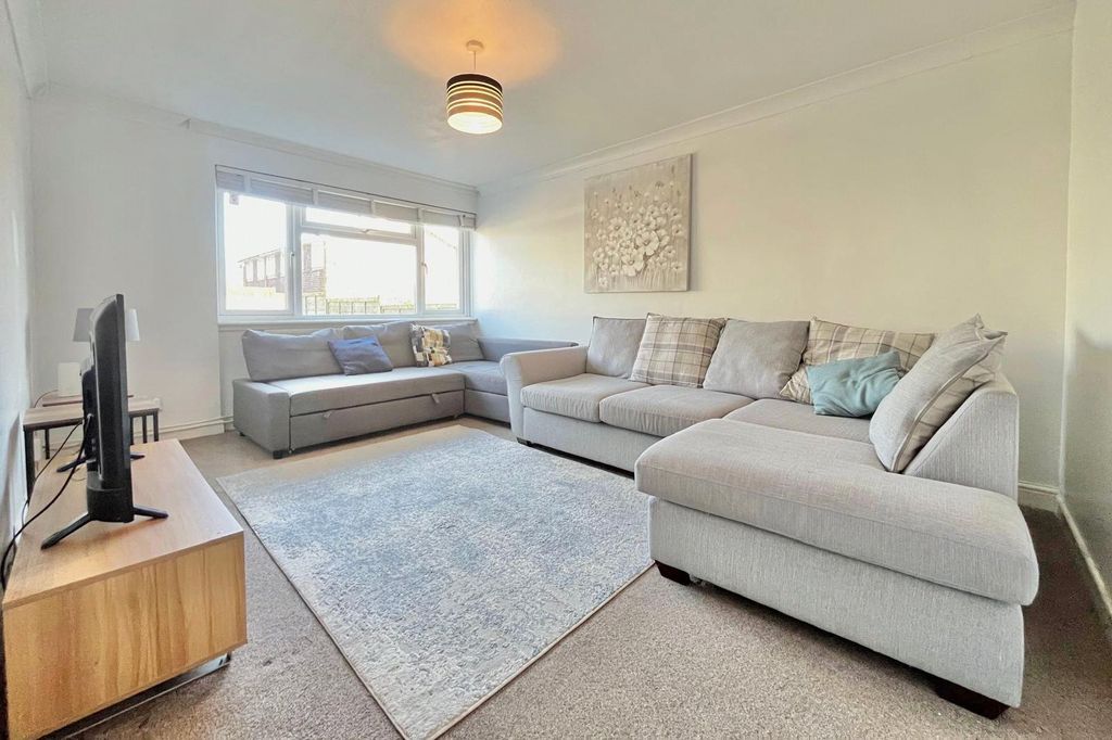 Property photo 3 of 12 Picture No. 12