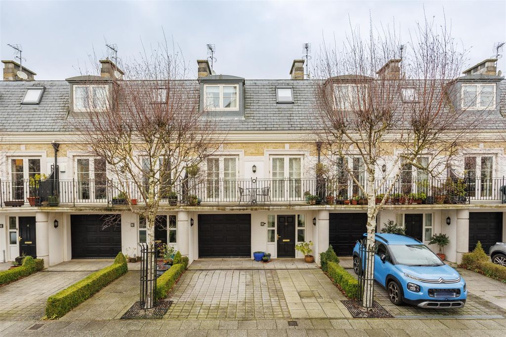 Property photo 1 of 39 10_The_Square_38.Jpg