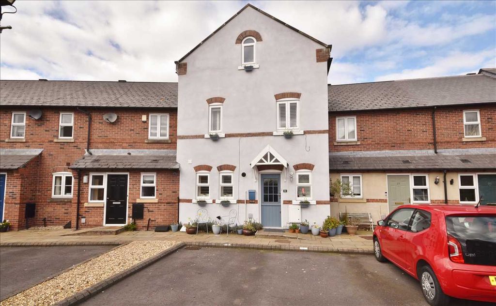 Property photo 2 of 31