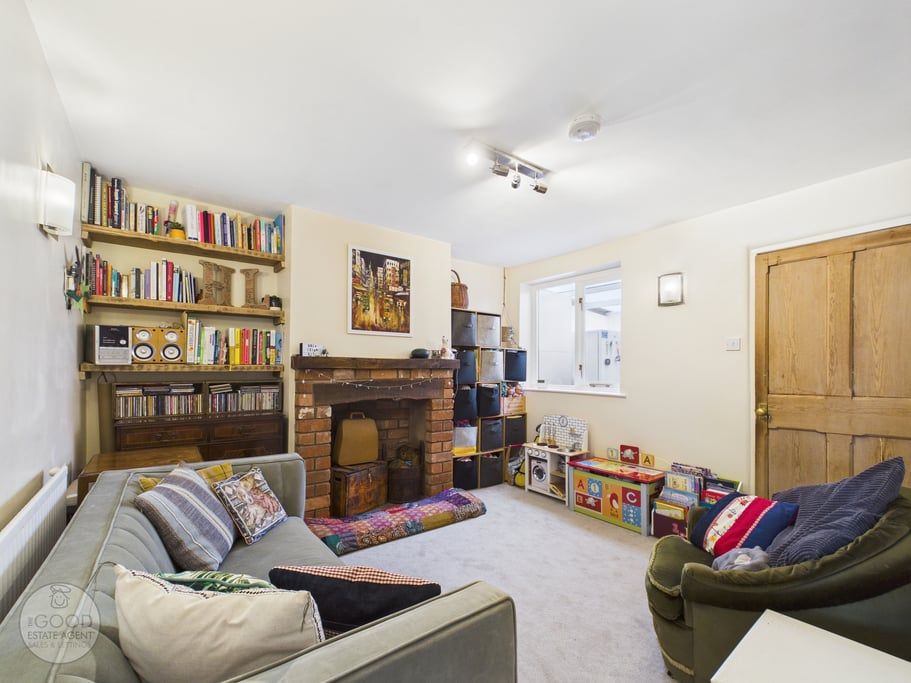 Property photo 2 of 10