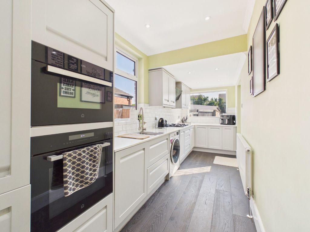 Property photo 3 of 22 5296473