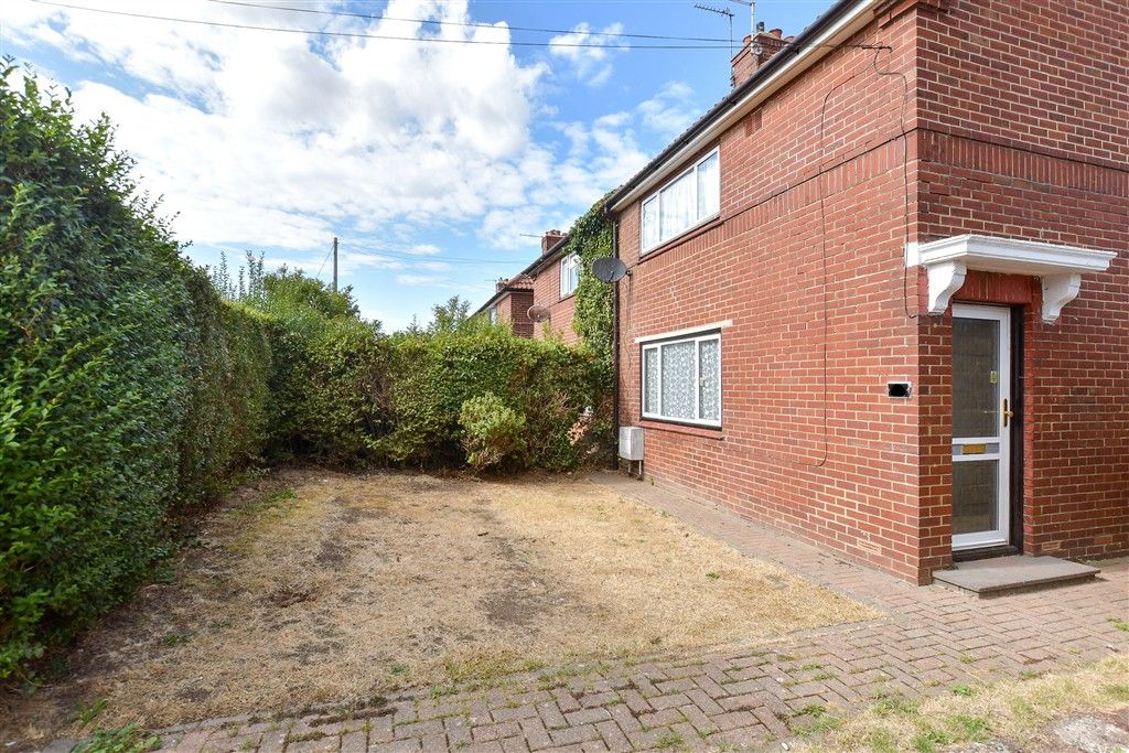 Property photo 1 of 12 Front Garden
