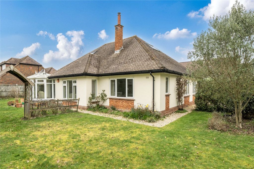 Property photo 1 of 22 Picture No. 04