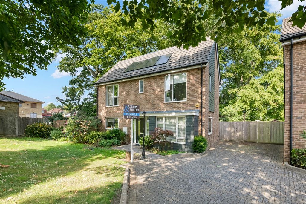 Property photo 1 of 11