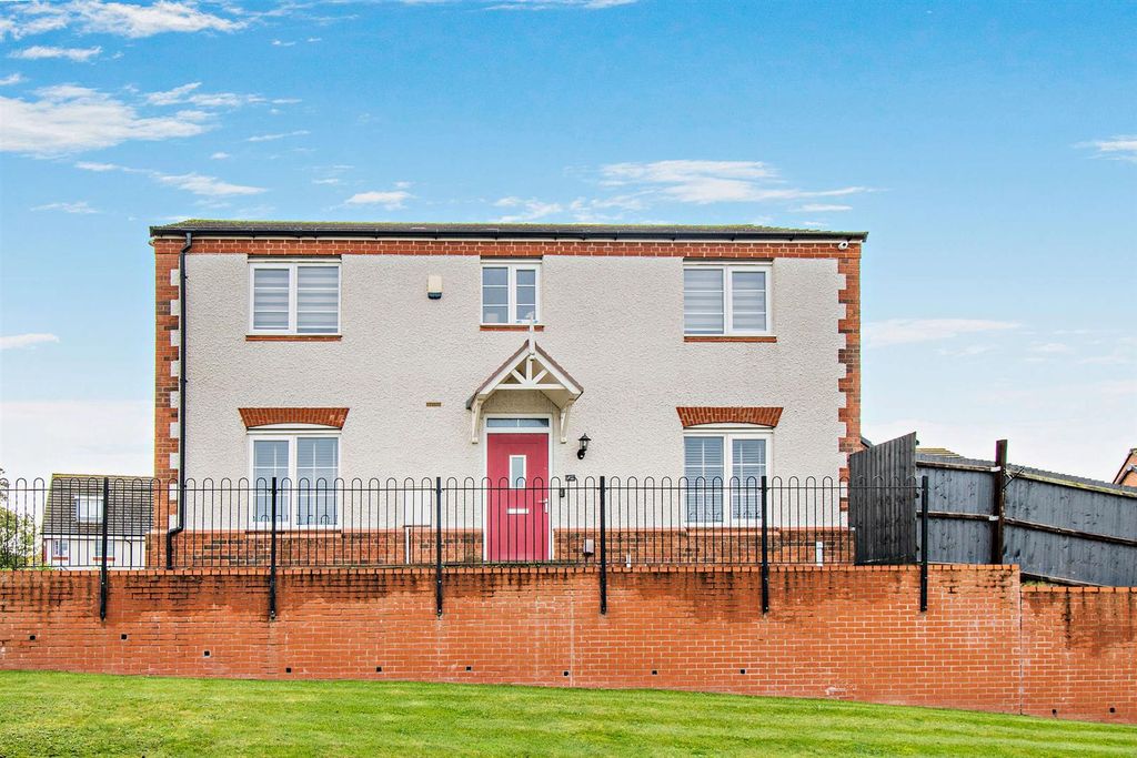 Property photo 1 of 22 8668343-Exterior10-800.Jpg