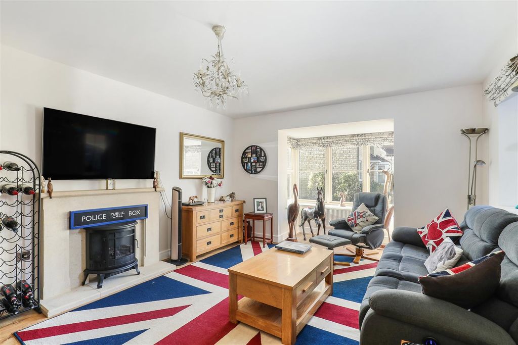 Property photo 3 of 23 Ph22_6352810.Jpg