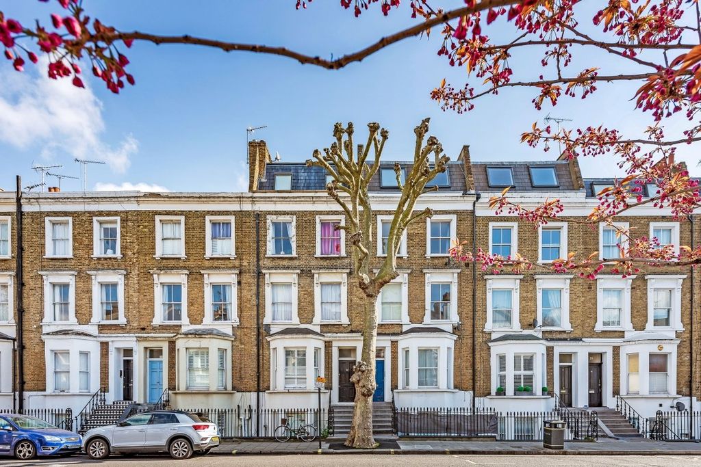 Property photo 2 of 9 Picture No. 10