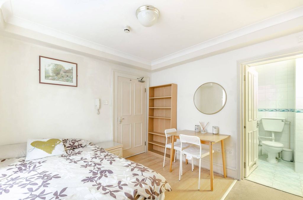 Property photo 1 of 4