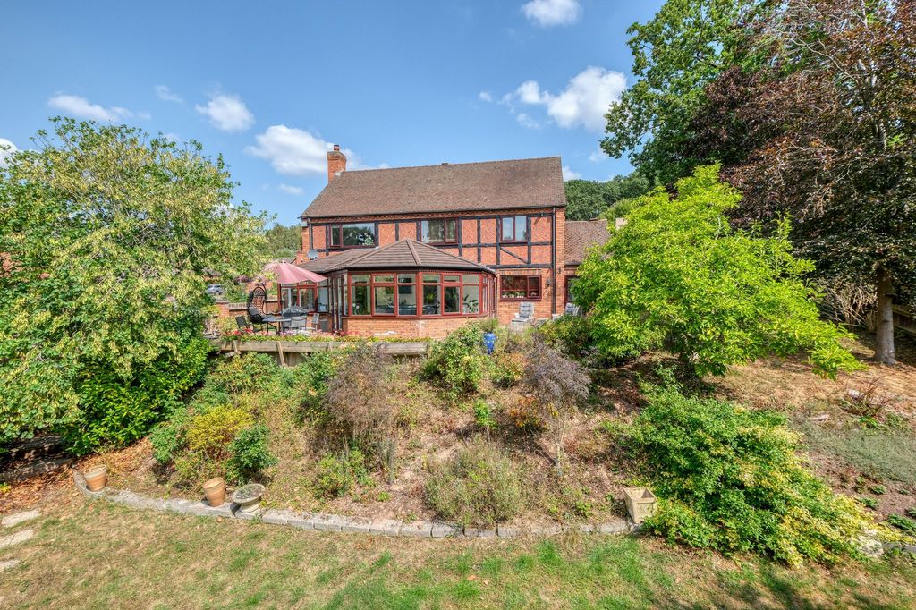 Property photo 2 of 25