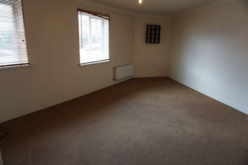 Property photo 3 of 7 Living Room