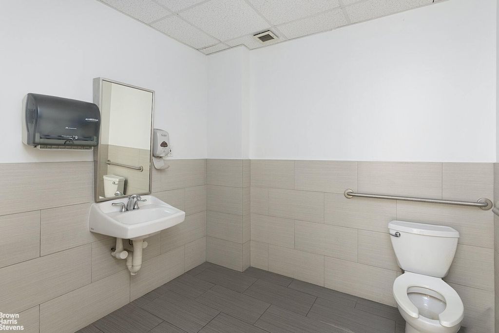 Property photo 3 of 7 <Alttext/>