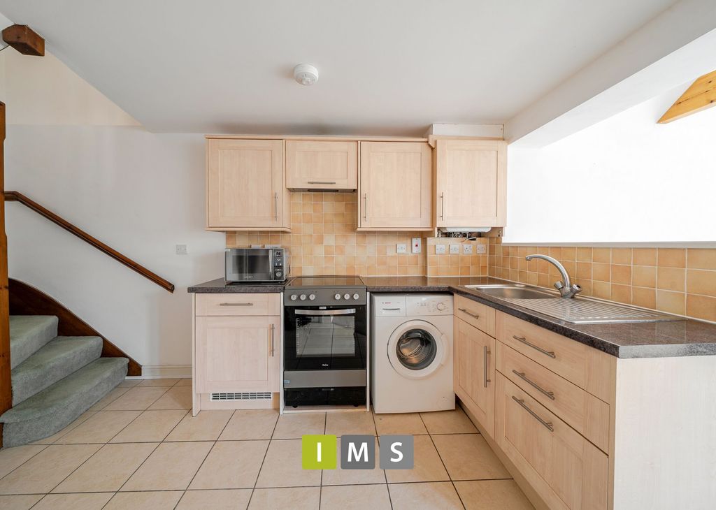 Property photo 3 of 20