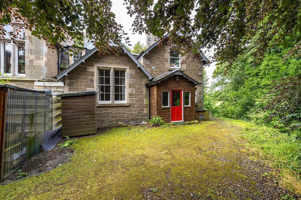 Property photo 3 of 23 50 Highcross Avenue 001.Jpg