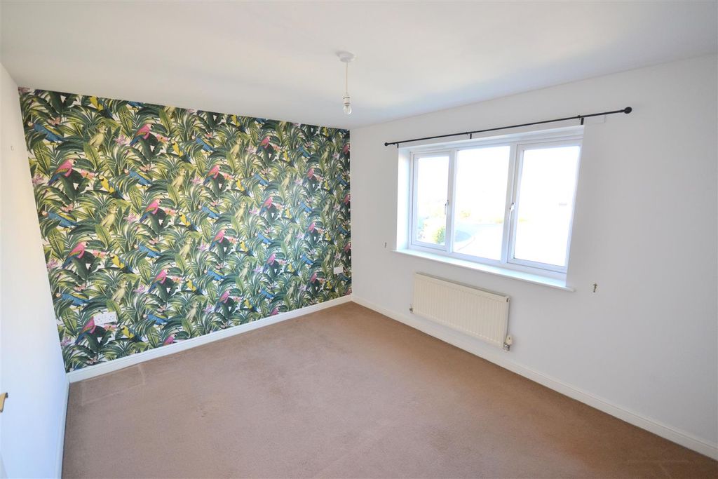 Property photo 2 of 8 3 Pinewood Cl Bedroom One.Jpg