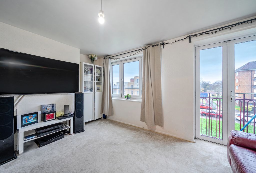 Property photo 2 of 19 1388327-6-6938334...