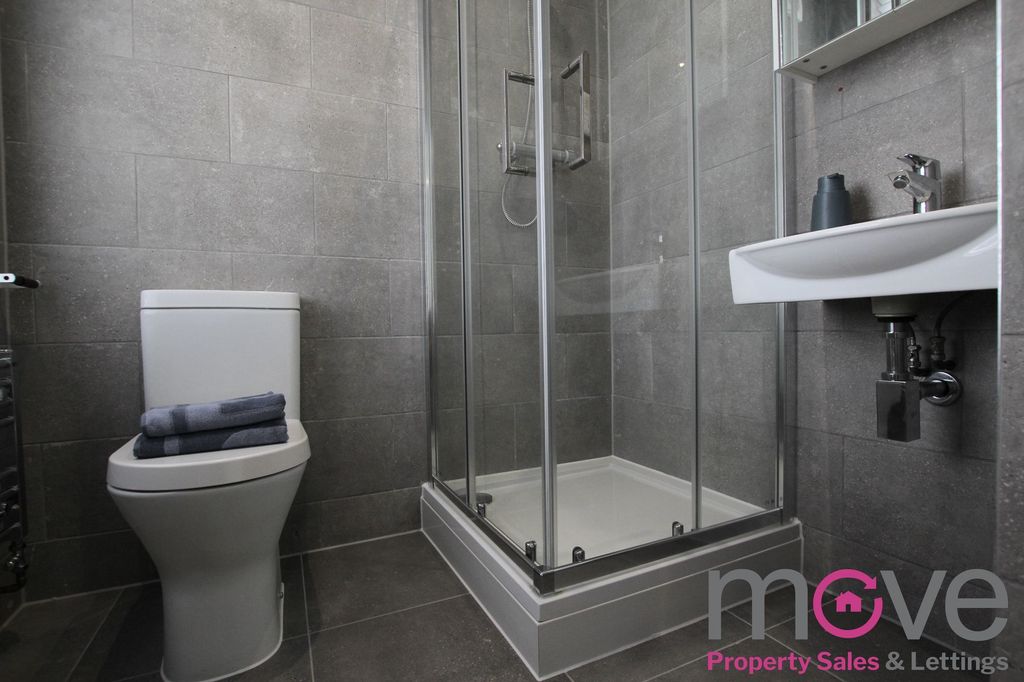 Property photo 3 of 7 Photo 5