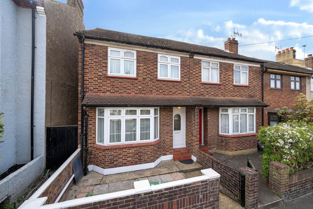 Property photo 1 of 20 1450329-1-69E9Dfe...