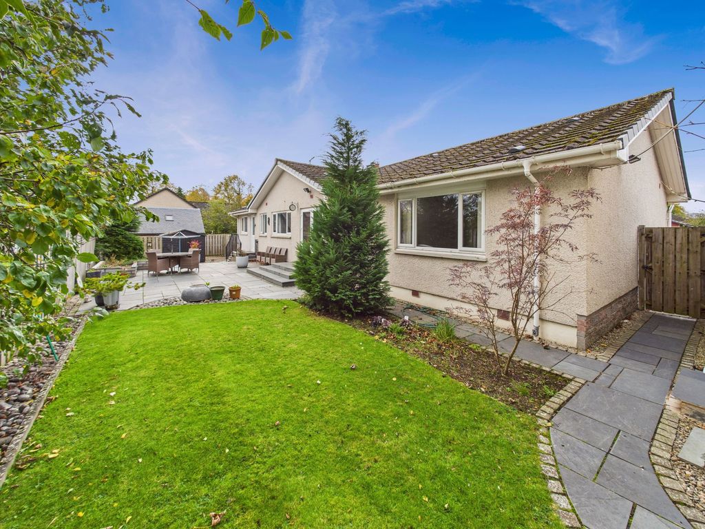 Property photo 3 of 19 Garden