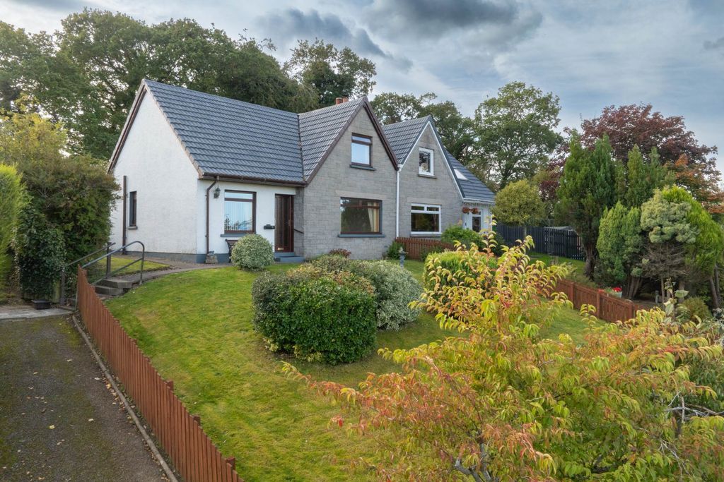 Property photo 2 of 22