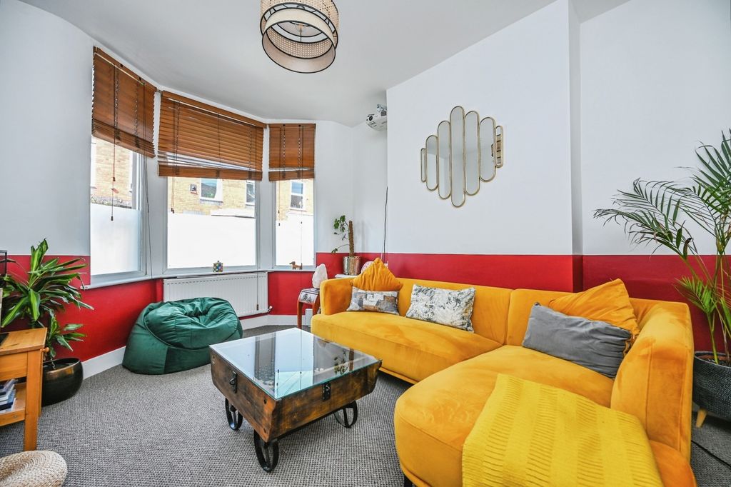 Property photo 3 of 9 Pbox-Img.Jpg