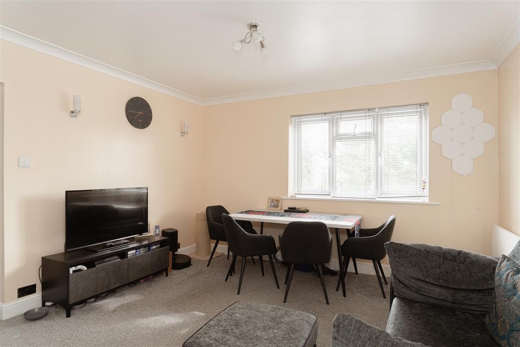 Property photo 2 of 12 3.Jpg