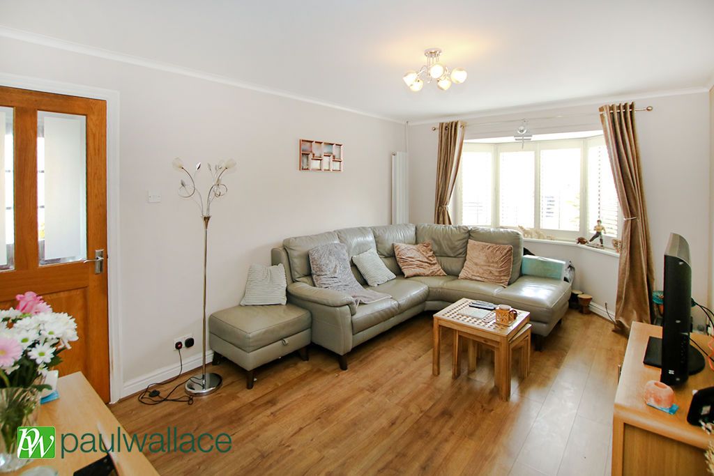 Property photo 2 of 9 Lounge