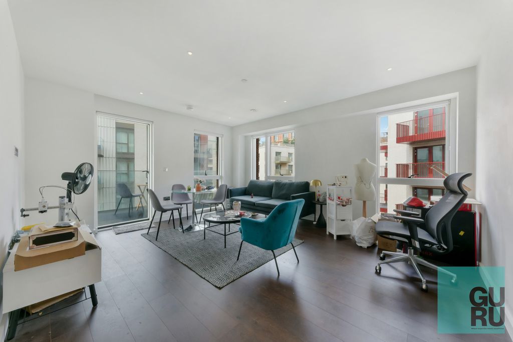 Property photo 1 of 12