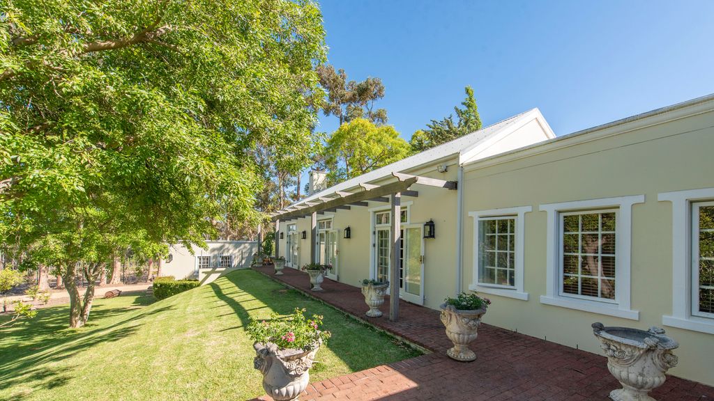 Property photo 1 of 29