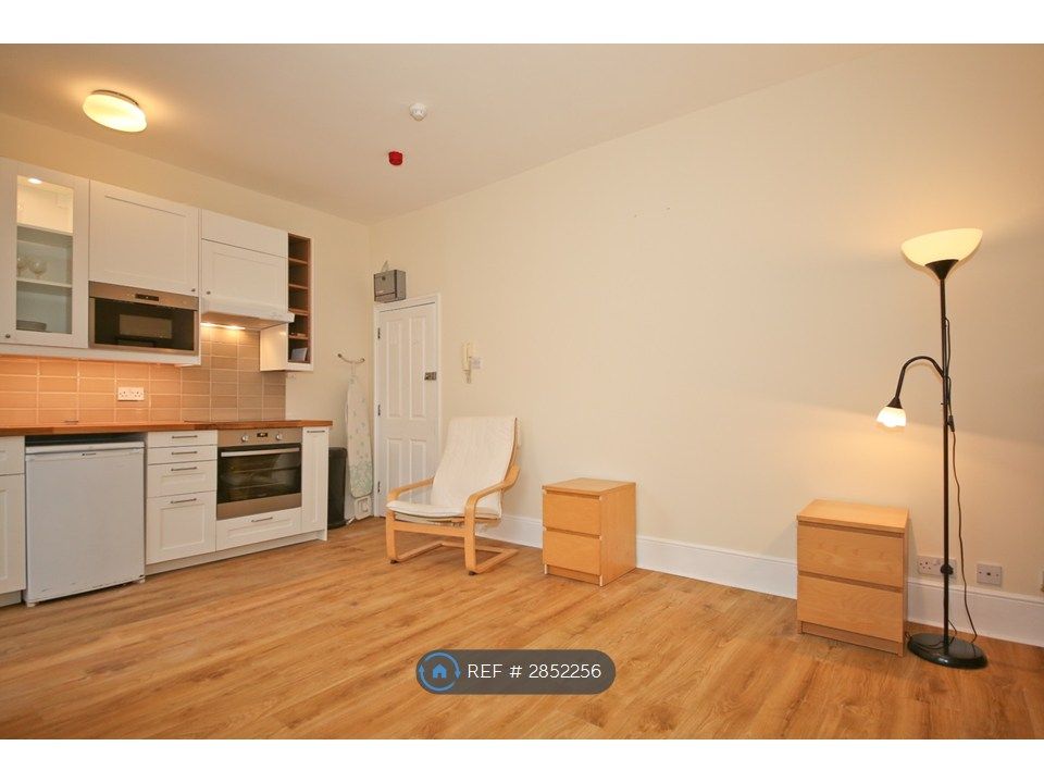 Property photo 3 of 12 Extensive Power Points