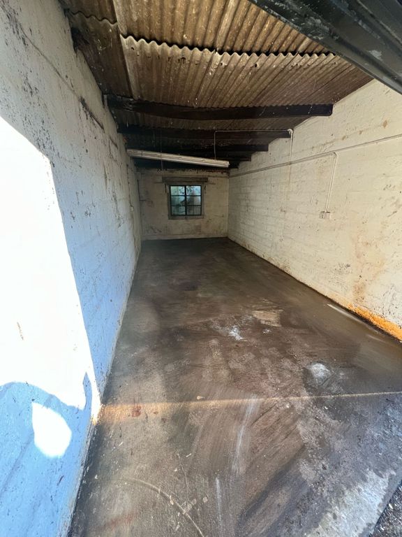 Property photo 3 of 3 Garage