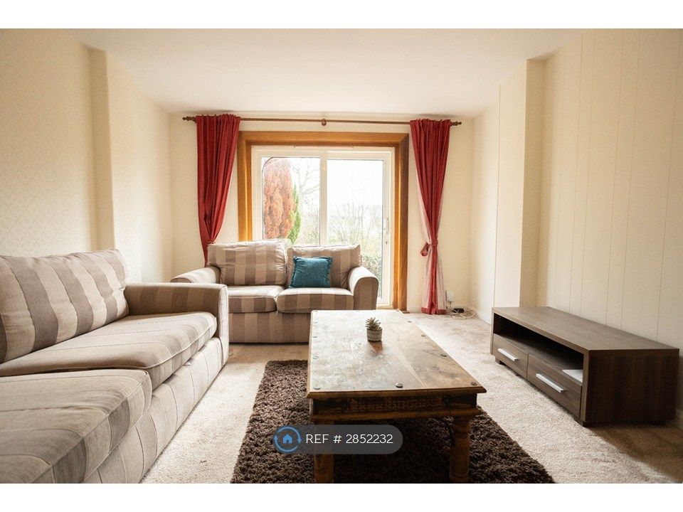 Property photo 3 of 26 Living Room