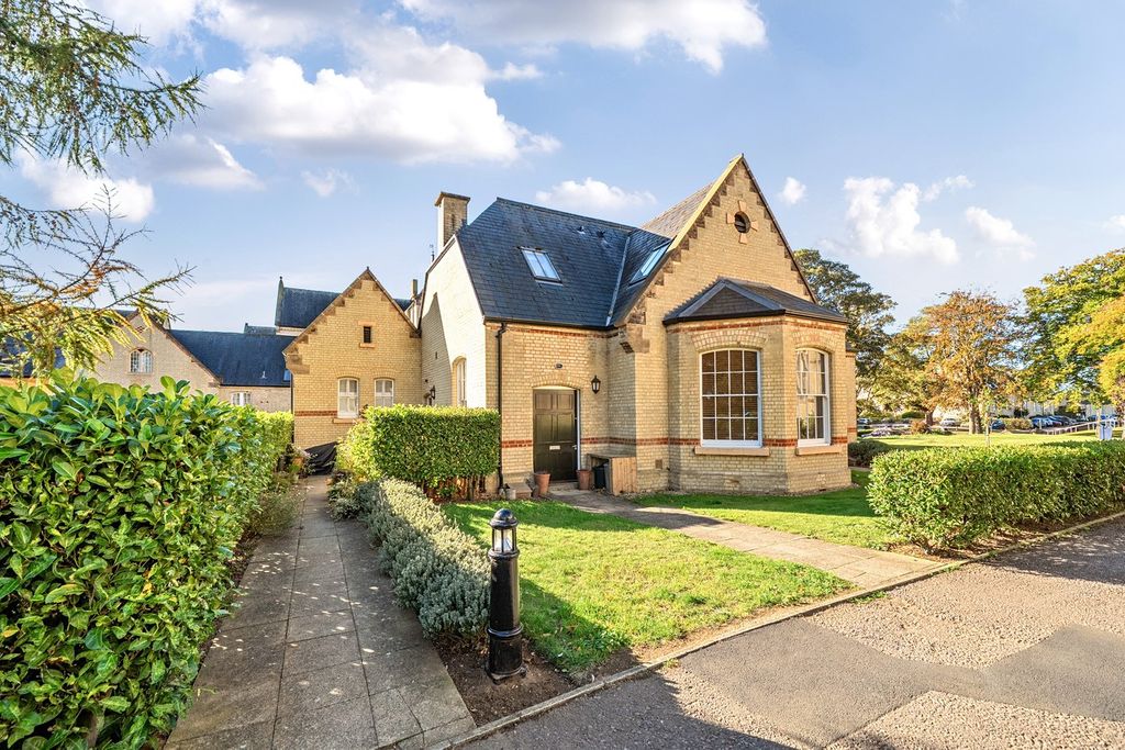 Property photo 1 of 20