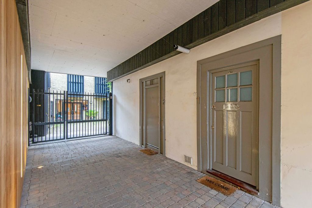 Property photo 1 of 4