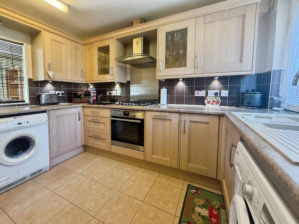 Property photo 2 of 16 Pbox-Img.Jpg